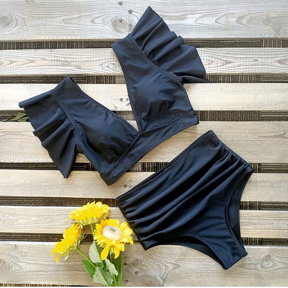 NWT Sporlike Ruffle Top and High Waist Bottom Two-Piece Women’a Swimsuit Medium